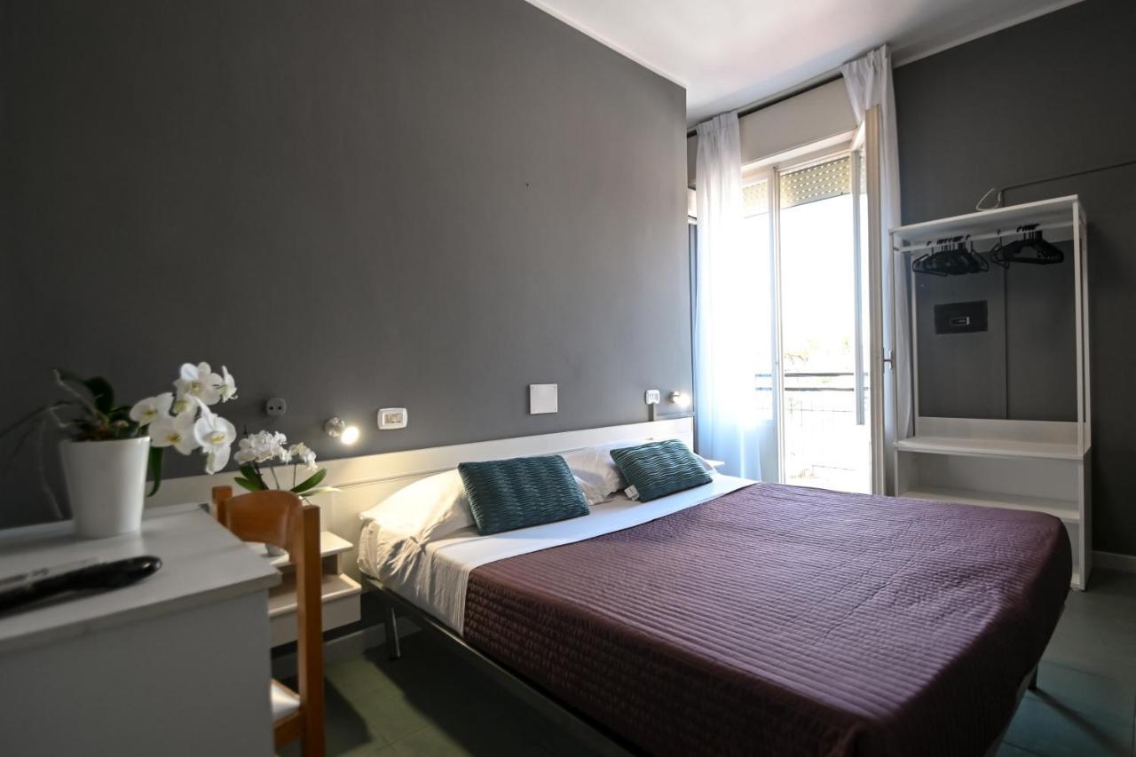 Hotel Montebello Riccione Exterior photo
