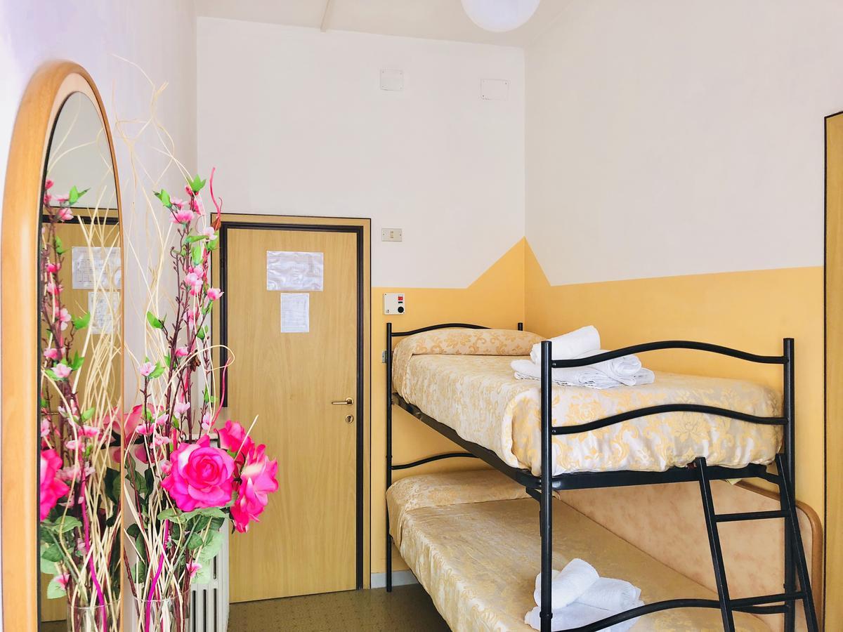 Hotel Montebello Riccione Exterior photo